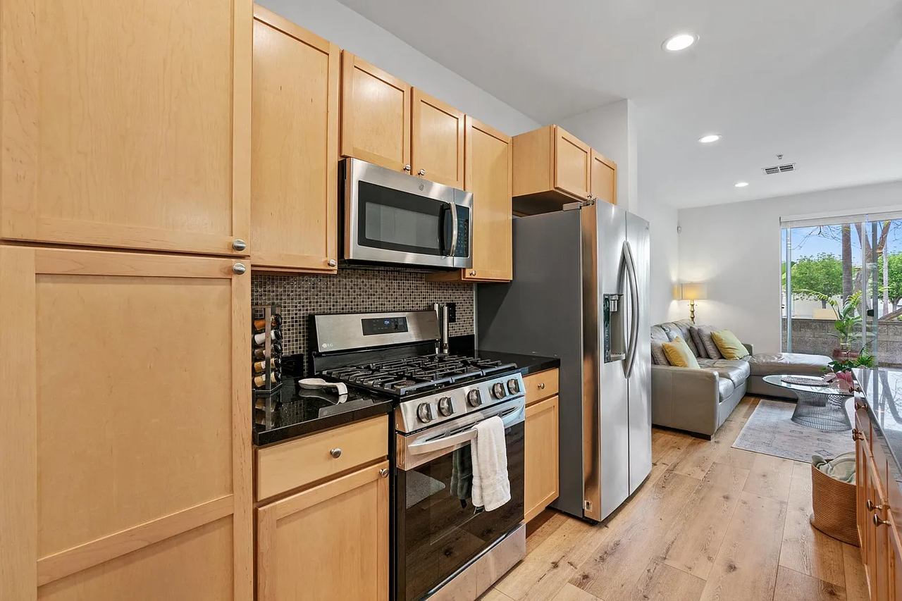 6400 Crescent Park E #113 - Photo 4 of 12