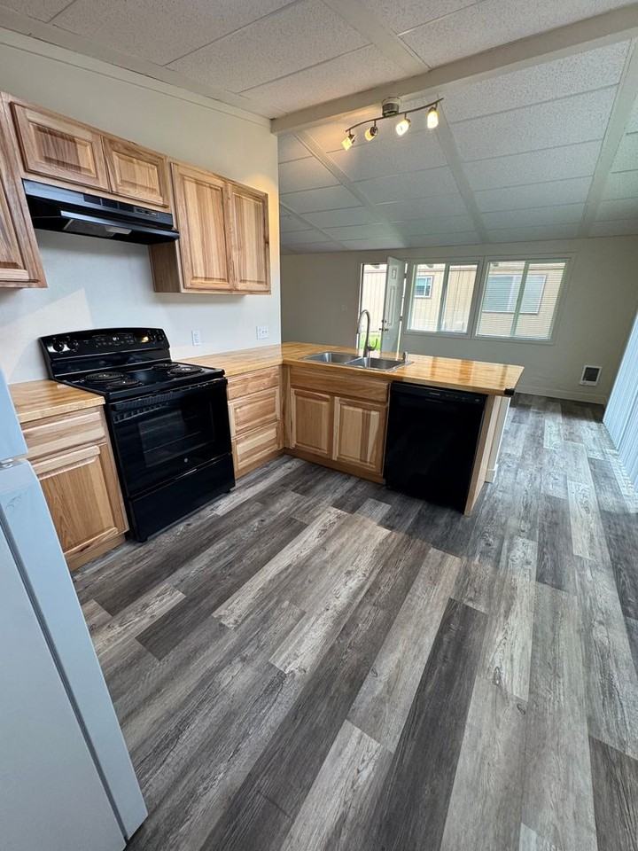 543-Plum Court - Photo 2 of 11