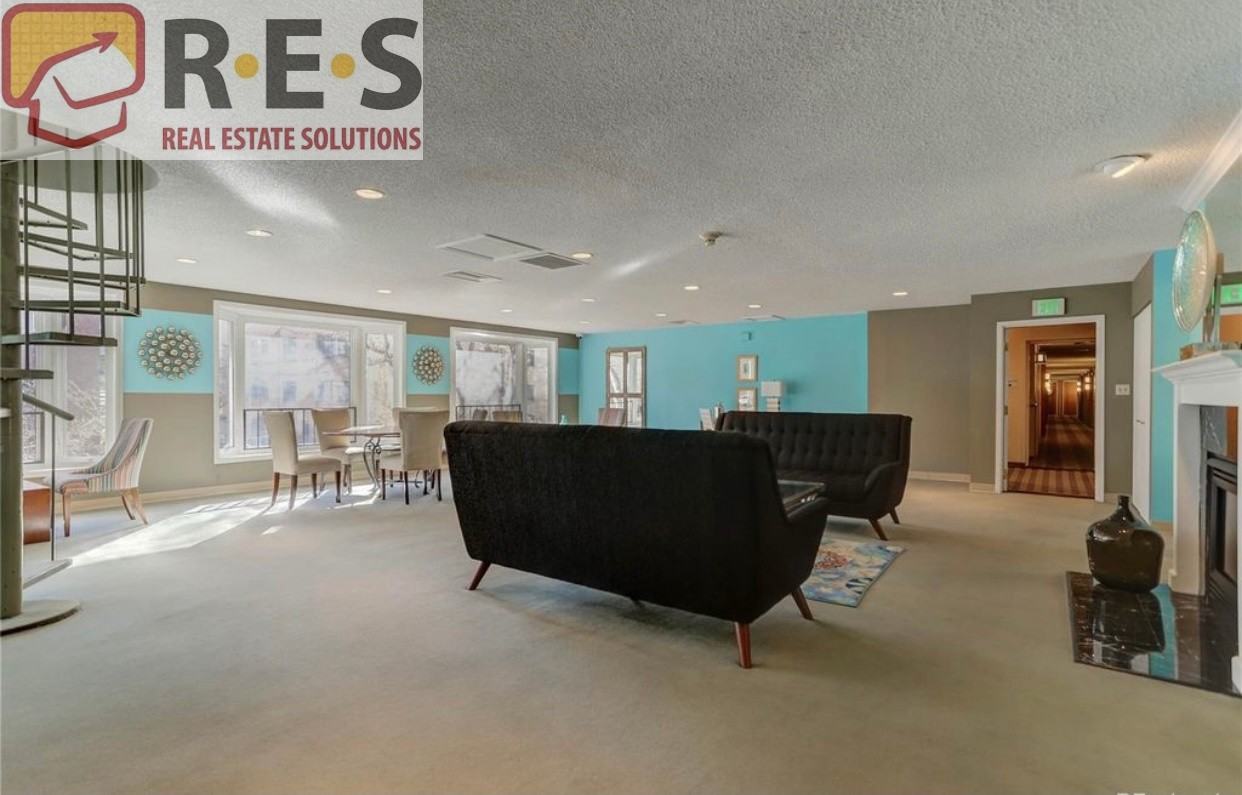 555 E 10th Ave #109 - Photo 3 of 18