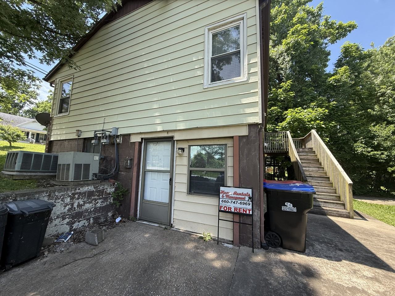 415 1/2 Anderson St - Photo 2 of 8