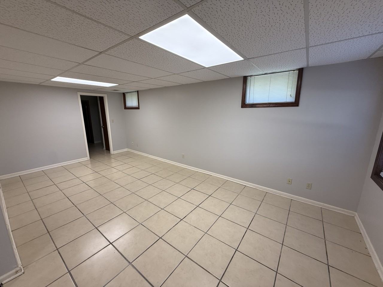 415 1/2 Anderson St - Photo 3 of 8