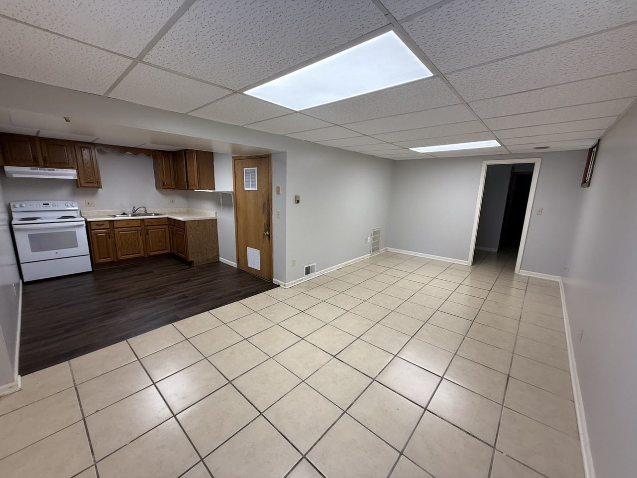 415 1/2 Anderson St - Photo 5 of 8