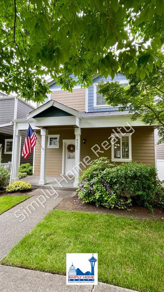 4520 Freemont St Ne - Photo 2 of 26