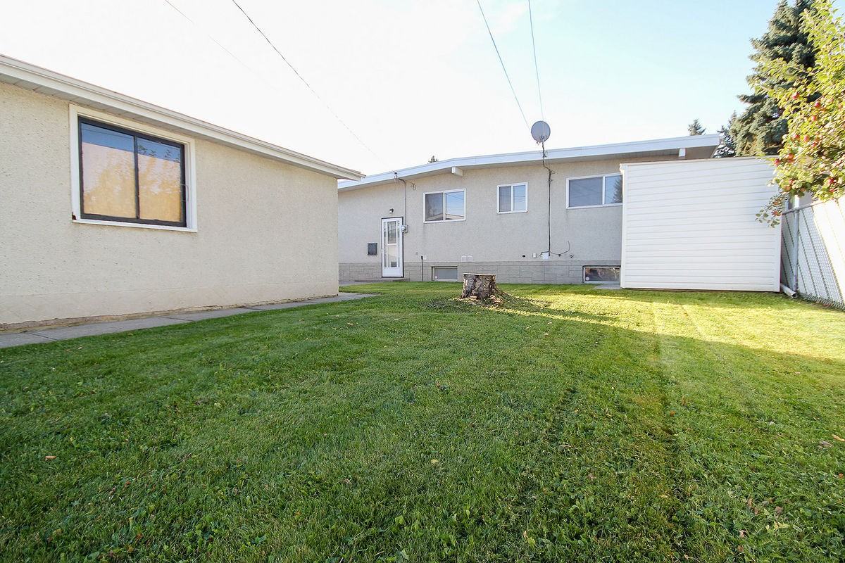 7416 86 Ave Nw - Photo 4 of 50