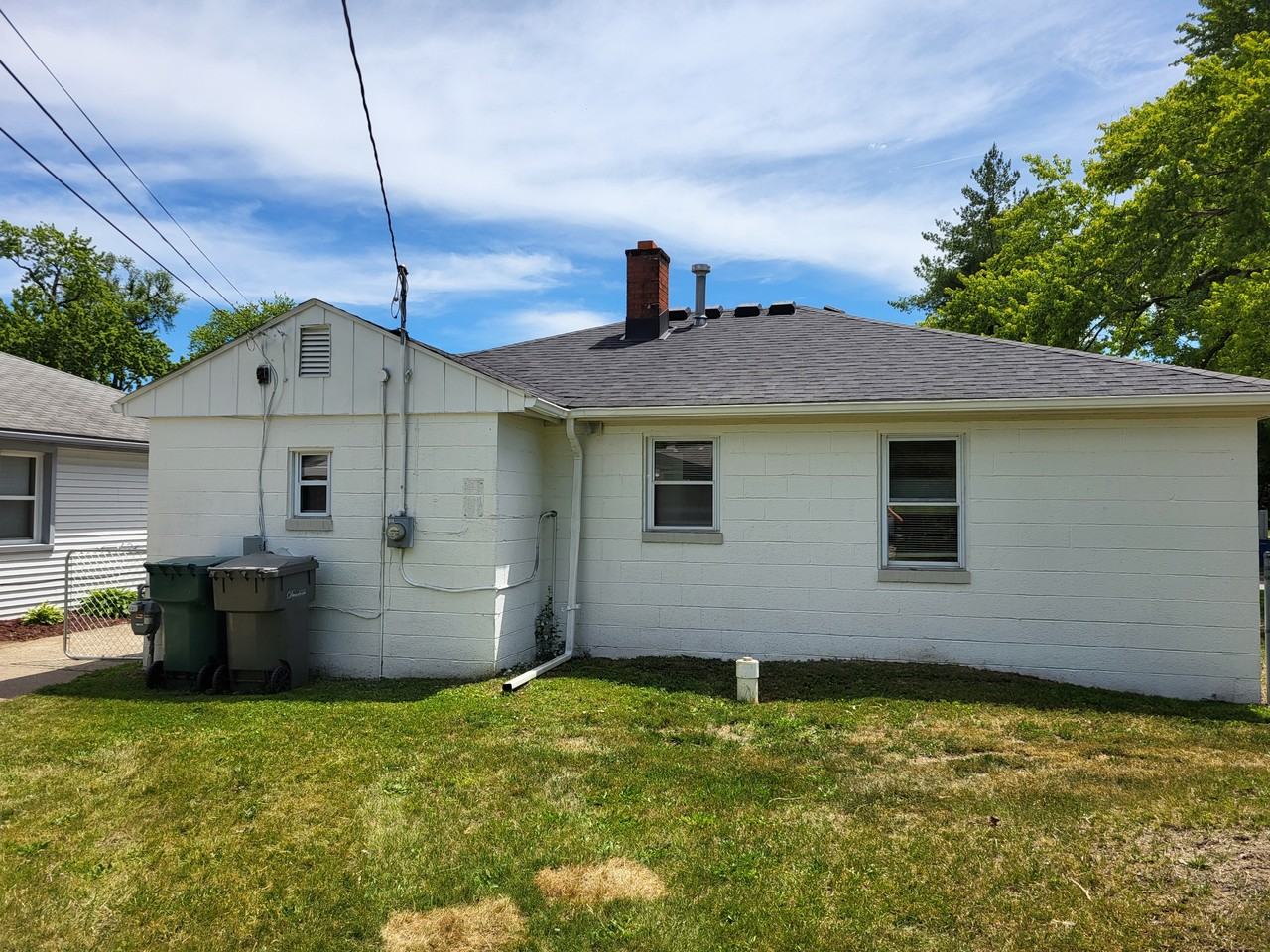 24154 Dartmouth St - Photo 4 of 13