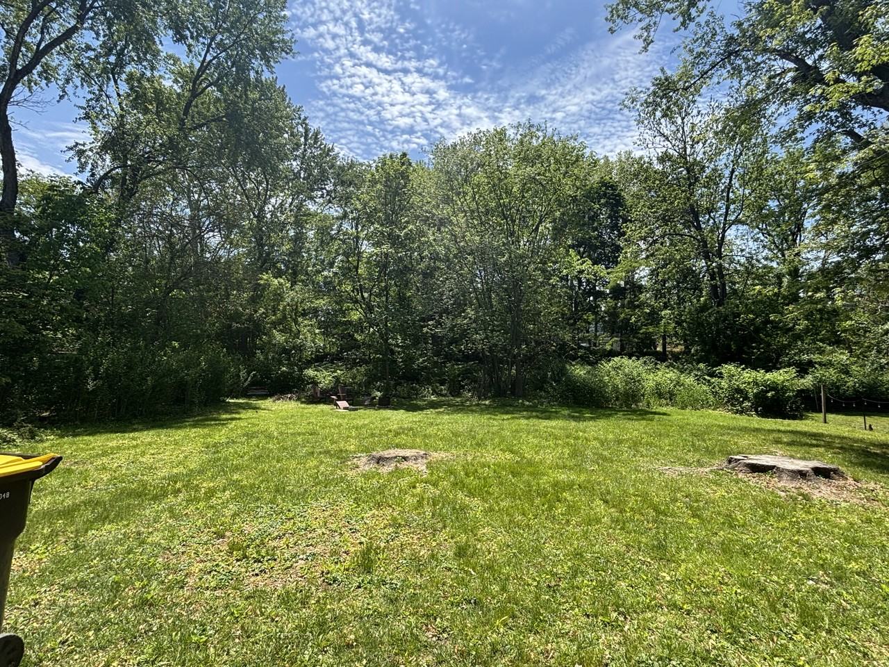 343 Summer Ave #B - Photo 2 of 8