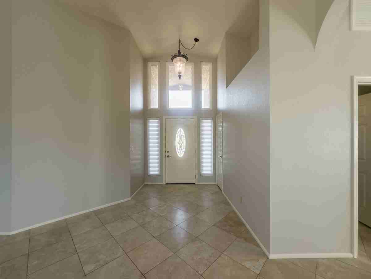 152 W La Vieve Ln - Photo 3 of 23