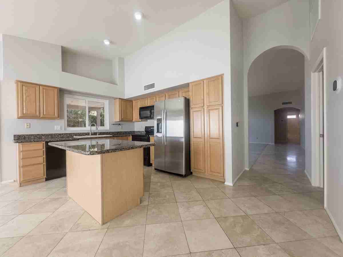 152 W La Vieve Ln - Photo 7 of 23
