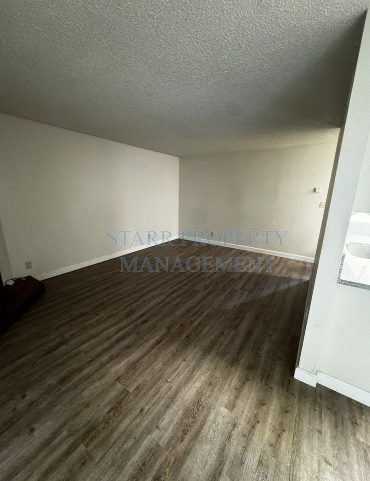 328 Northbank Ct #61 - Photo 7 of 13