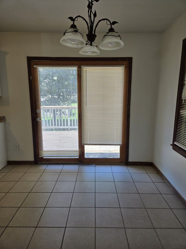 13326 Donnelly Ave - Photo 7 of 26