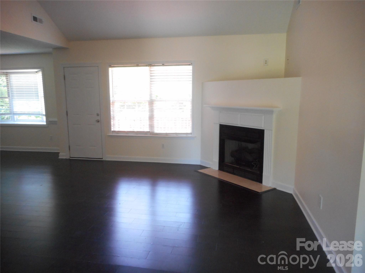 1128 Steele Meadows Dr - Photo 3 of 20