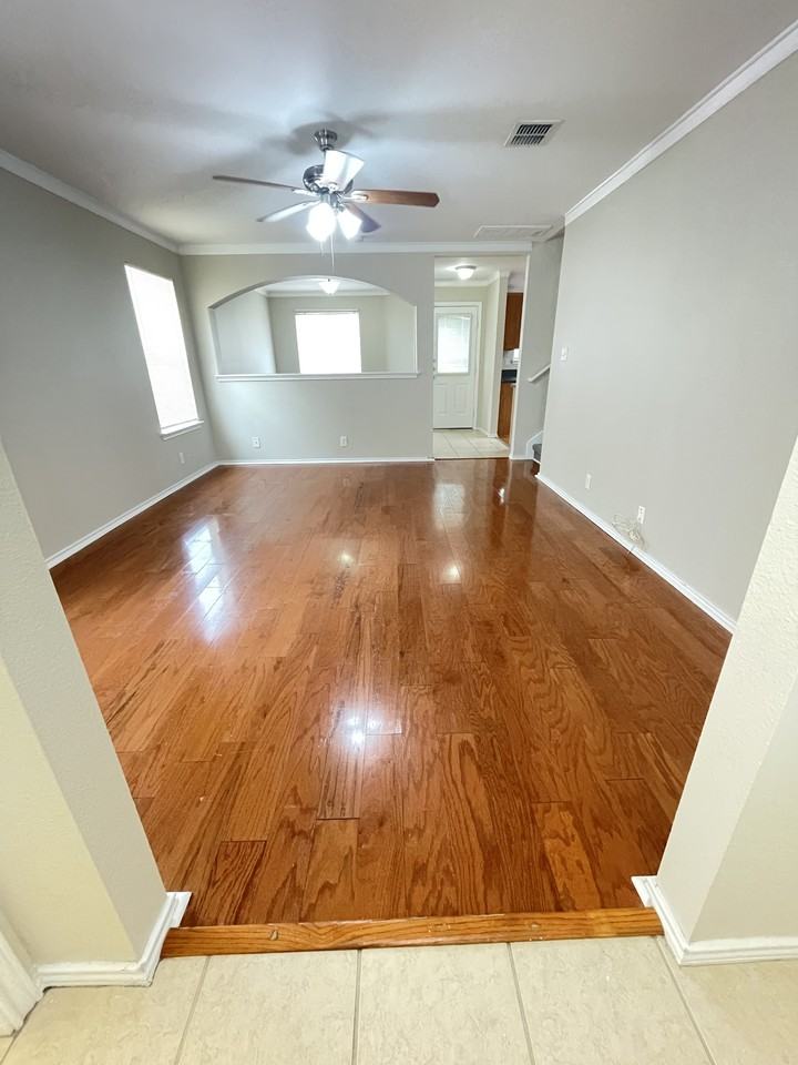 10306 Buescher Ln #NA - Photo 7 of 22