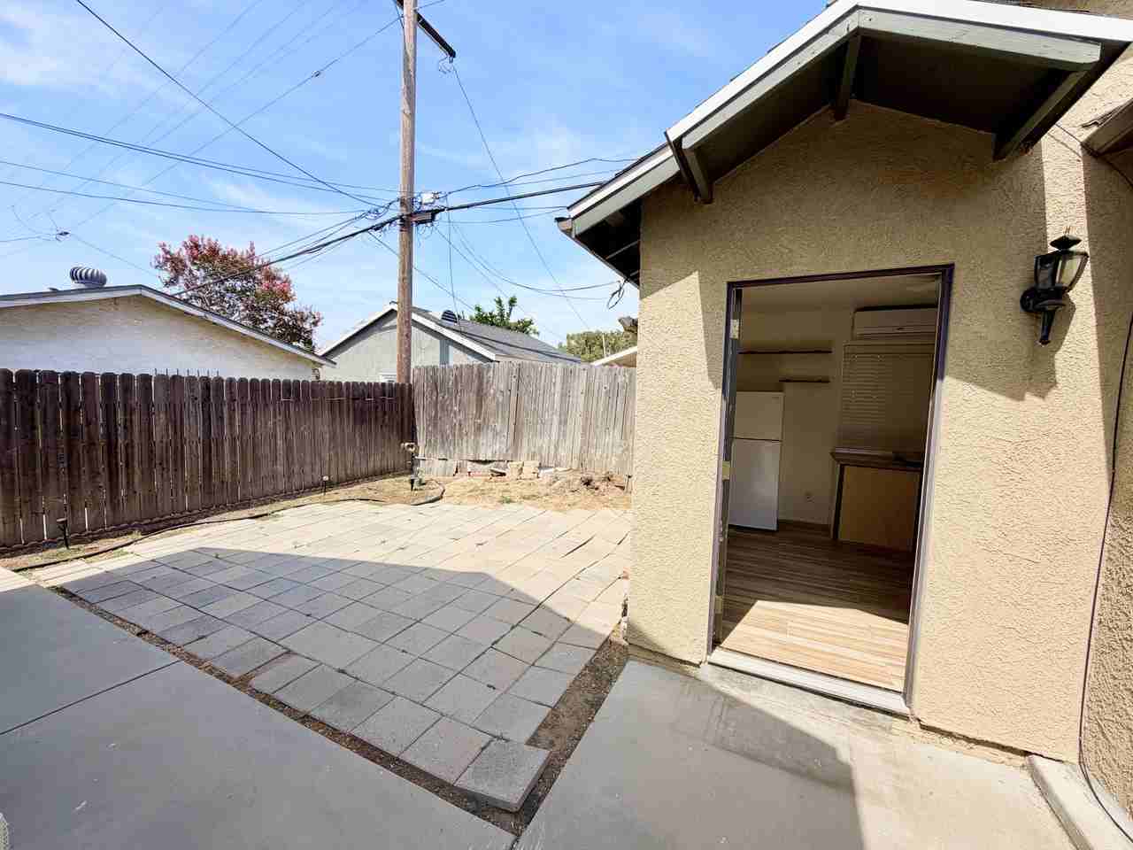 629 S Meridian Ave - Photo 3 of 24