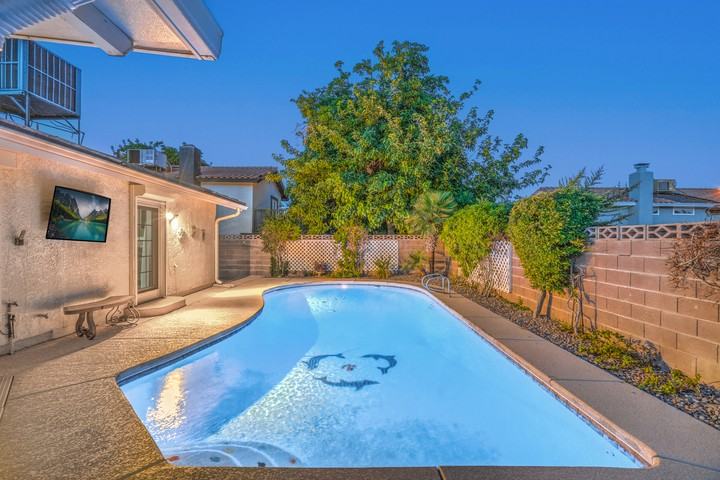3445 Toquima Cir - Photo 4 of 45