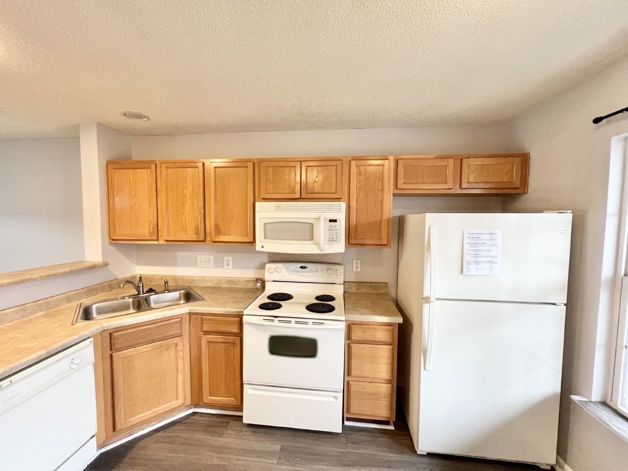 15113 Deshler Ct - Photo 3 of 17