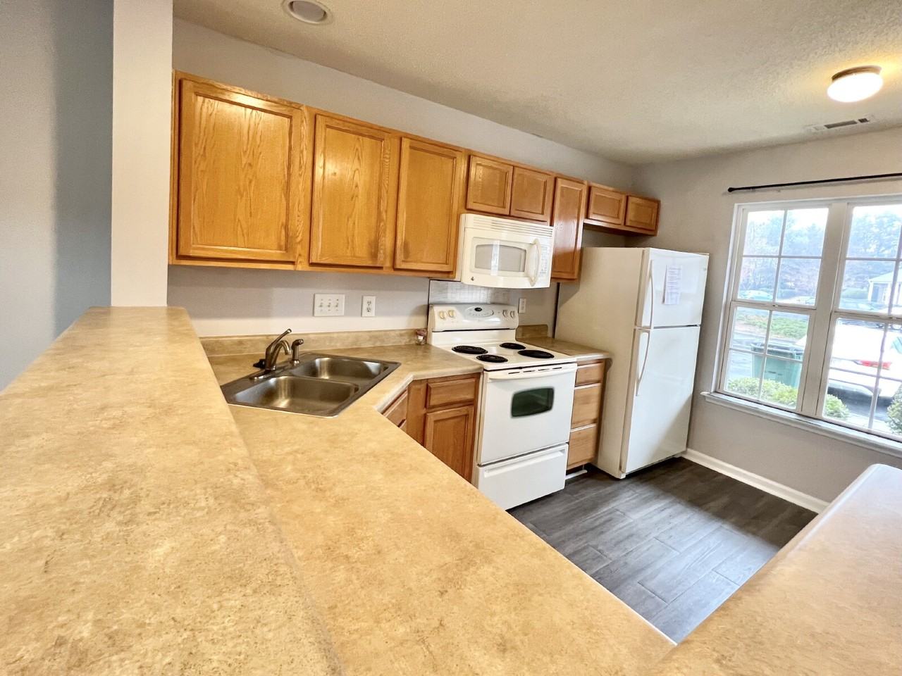 15113 Deshler Ct - Photo 5 of 17
