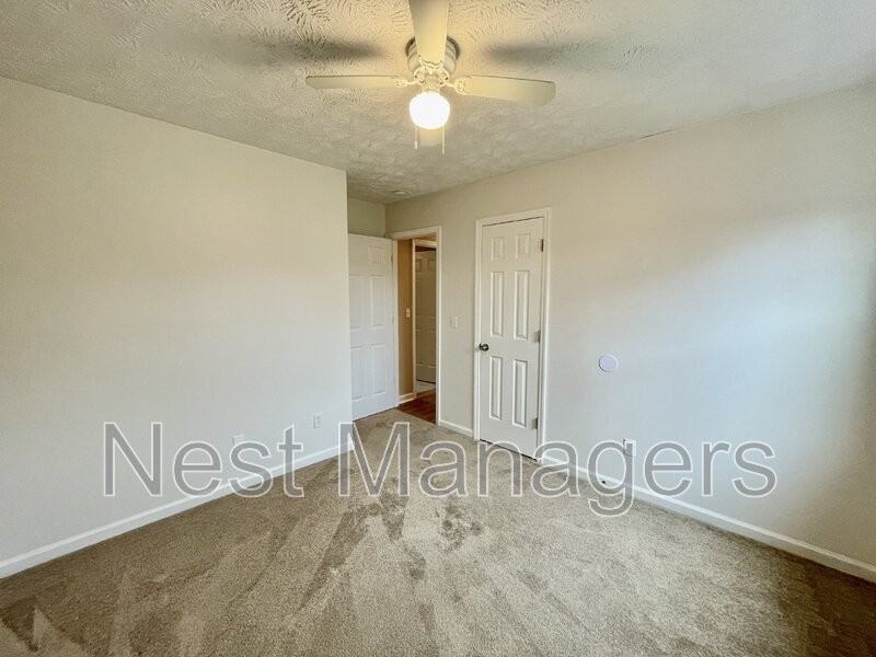 623 Daharan Dr - Photo 3 of 24