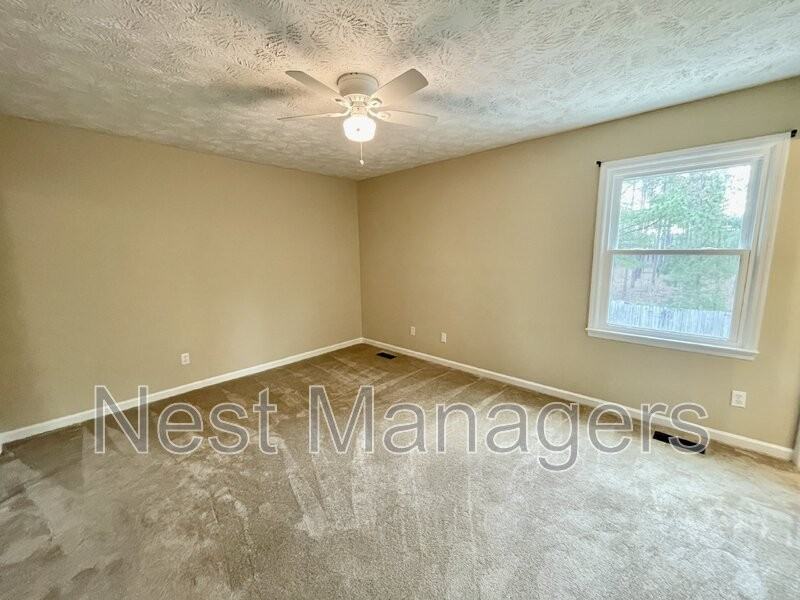 623 Daharan Dr - Photo 7 of 24