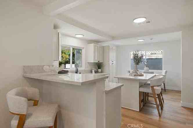 5139 San Rafael Ave - Photo 7 of 25