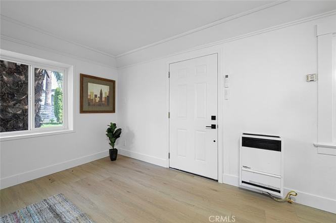 6112 Myosotis St - Photo 3 of 21