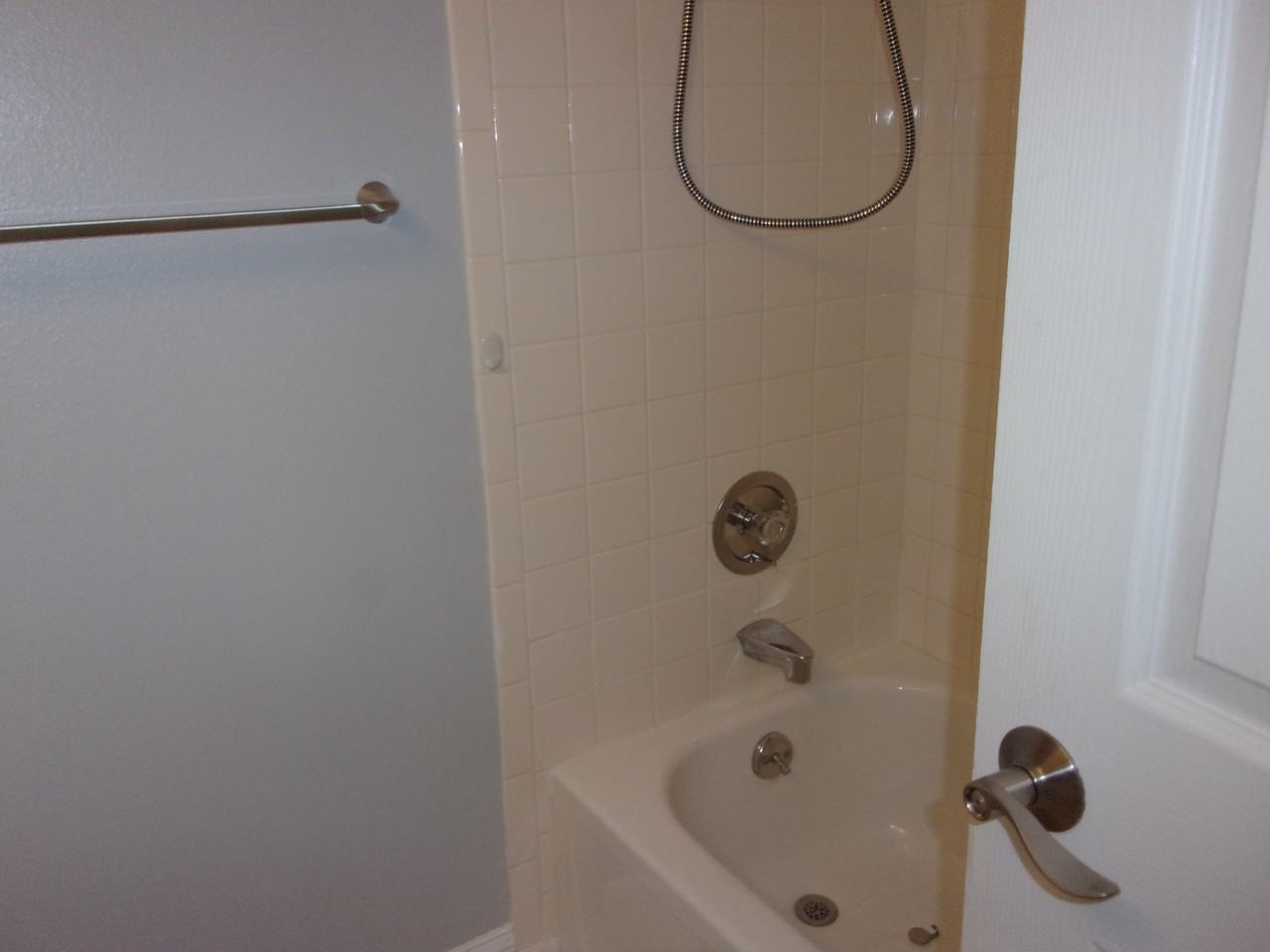 132 E Cypress Ct - Photo 5 of 24