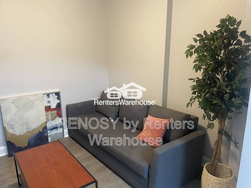 1627 N Smallwood St - Photo 4 of 10