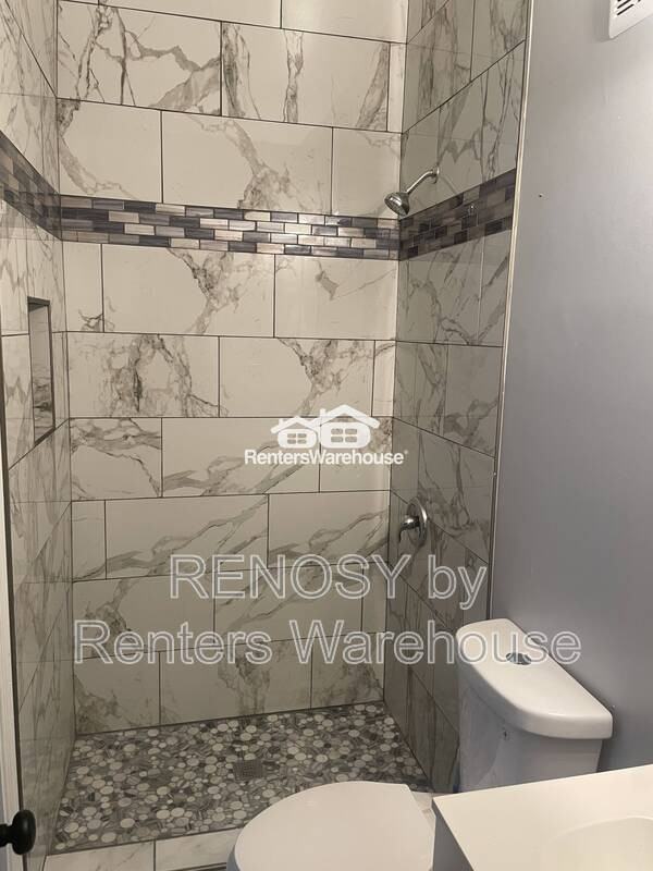 1627 N Smallwood St - Photo 5 of 10