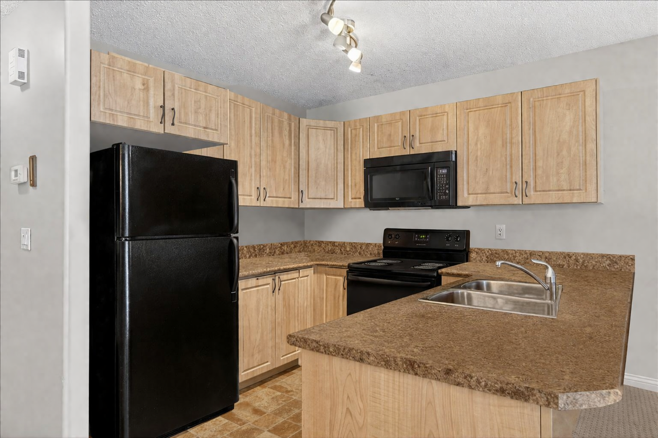 63 Woodsmere Close - Photo 4 of 31