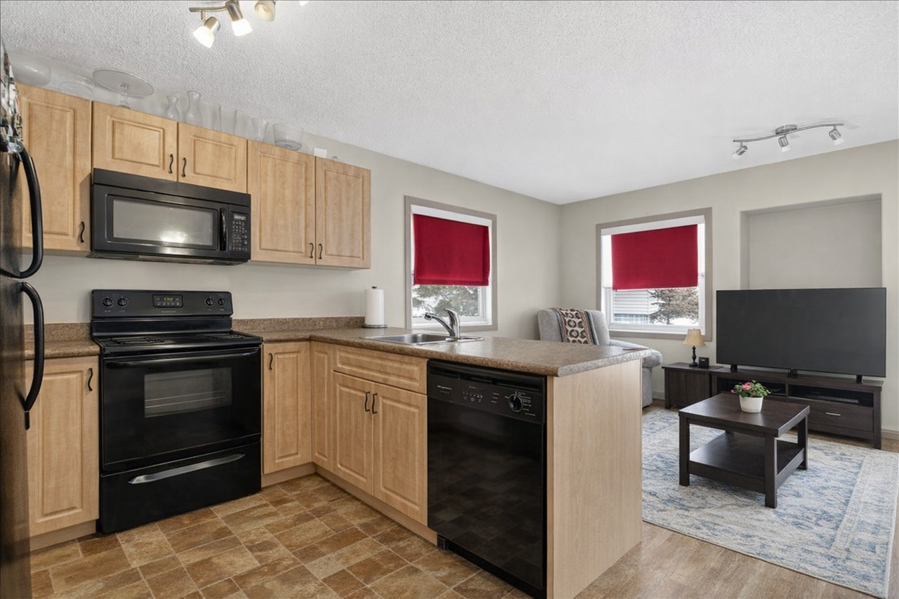 63 Woodsmere Close - Photo 6 of 31