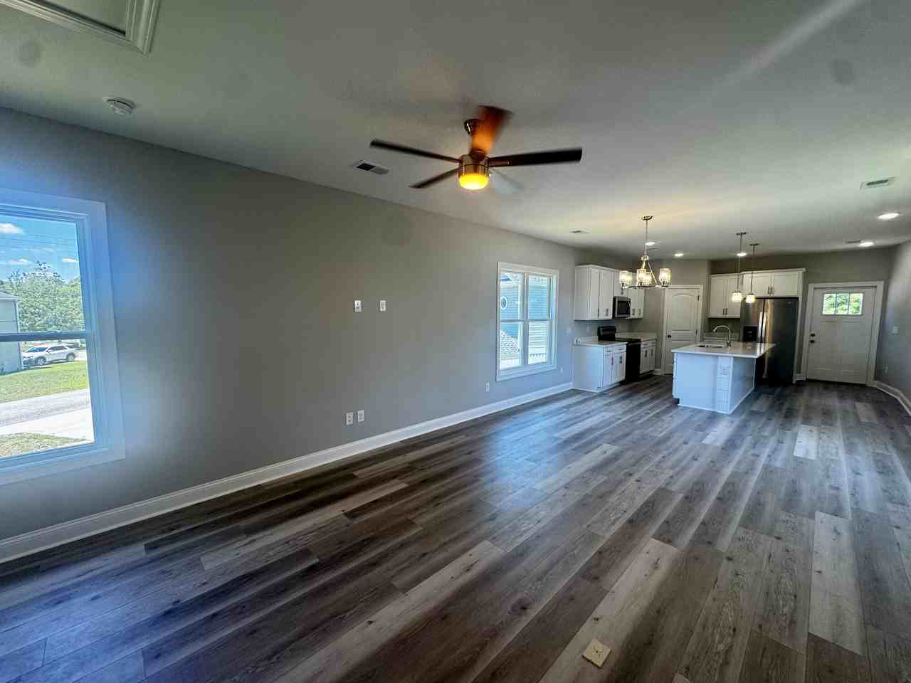 1726 Cenith Dr - Photo 4 of 29