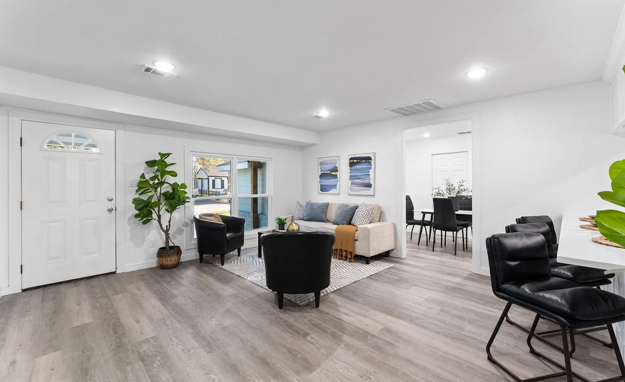 2661 Hudspeth Ave - Photo 6 of 16