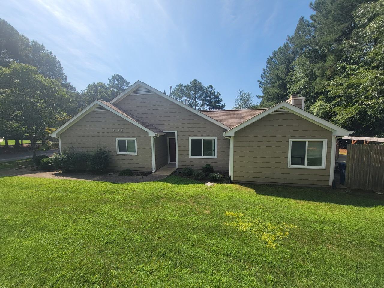 4200 Pin Oak Dr - Photo 3 of 37