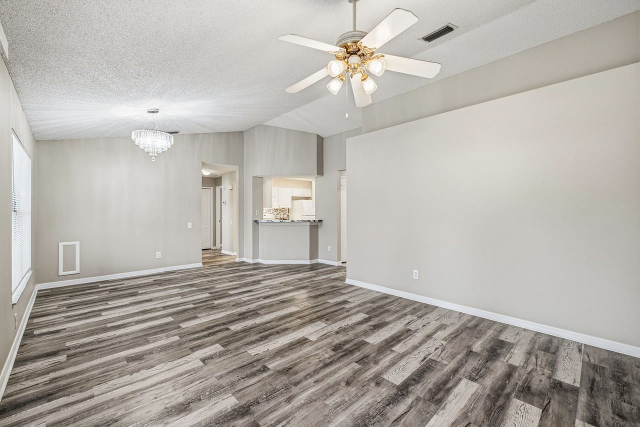 11339 Calgary Cir - Photo 6 of 27