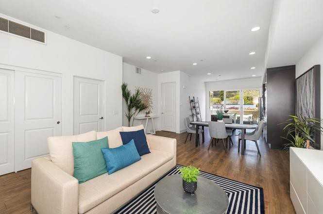 5702 La Jolla Blvd #206 - Photo 3 of 8