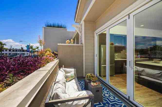 5702 La Jolla Blvd #206 - Photo 7 of 8