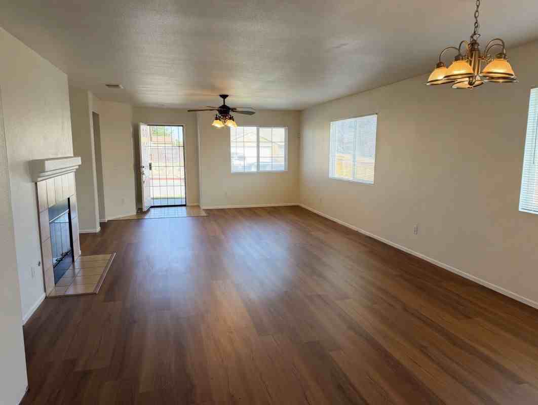 13809 Brynwood St - Photo 3 of 11