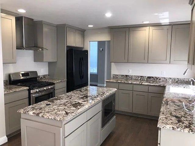 2832 104th Pl Se - Photo 2 of 20