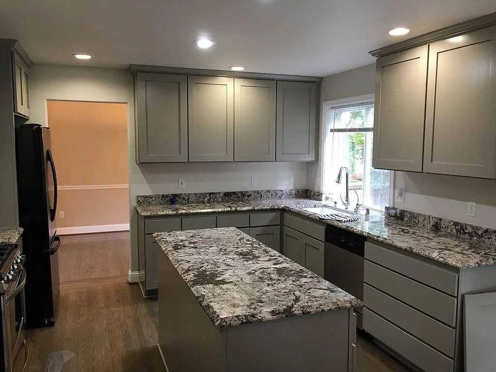 2832 104th Pl Se - Photo 3 of 20