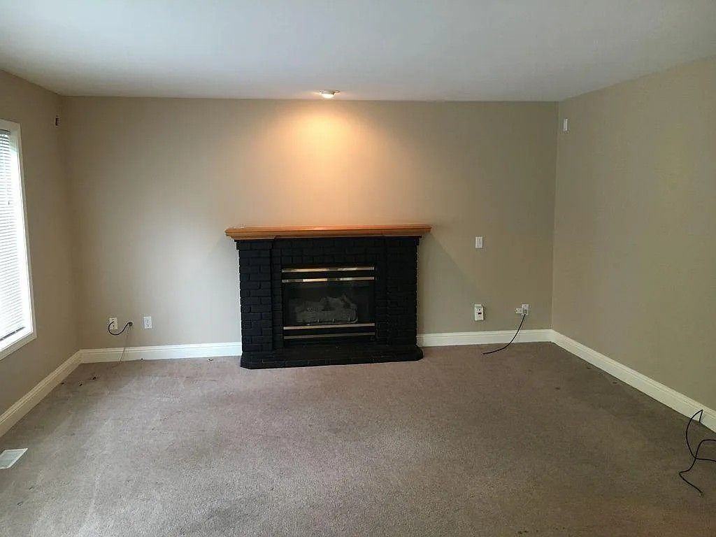 2832 104th Pl Se - Photo 6 of 20