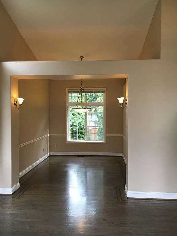 2832 104th Pl Se - Photo 7 of 20