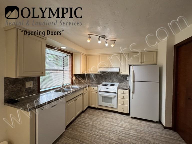 1419 Mamook Ct Ne A - Photo 5 of 18
