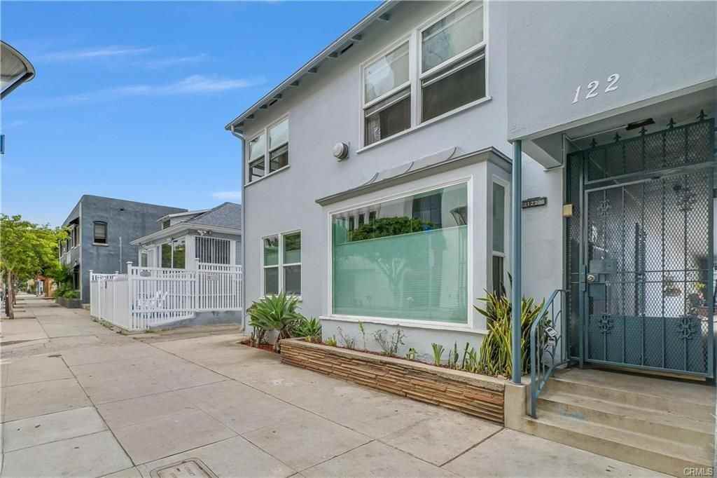 122 Elm Ave - Photo 4 of 21