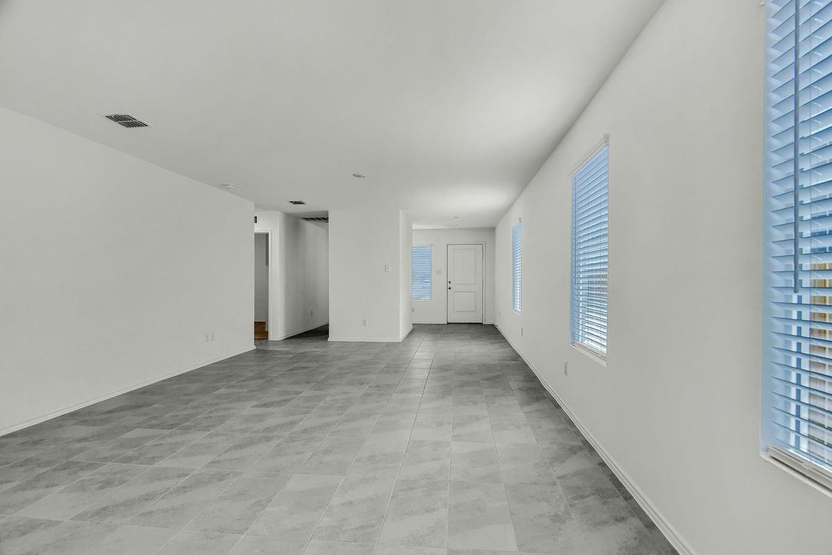 402 Harvest St - Photo 7 of 47