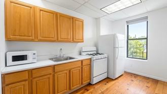 825 Mcdonald Ave - Photo 1 of 1