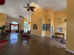 417 Palm Cir E - Photo 2 of 15