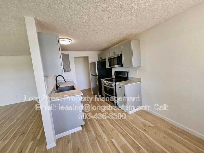 412 Pearl St #4 - Photo 2 of 16