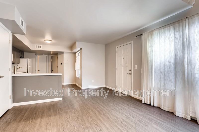 909 S Dawson Way #13 - Photo 2 of 13