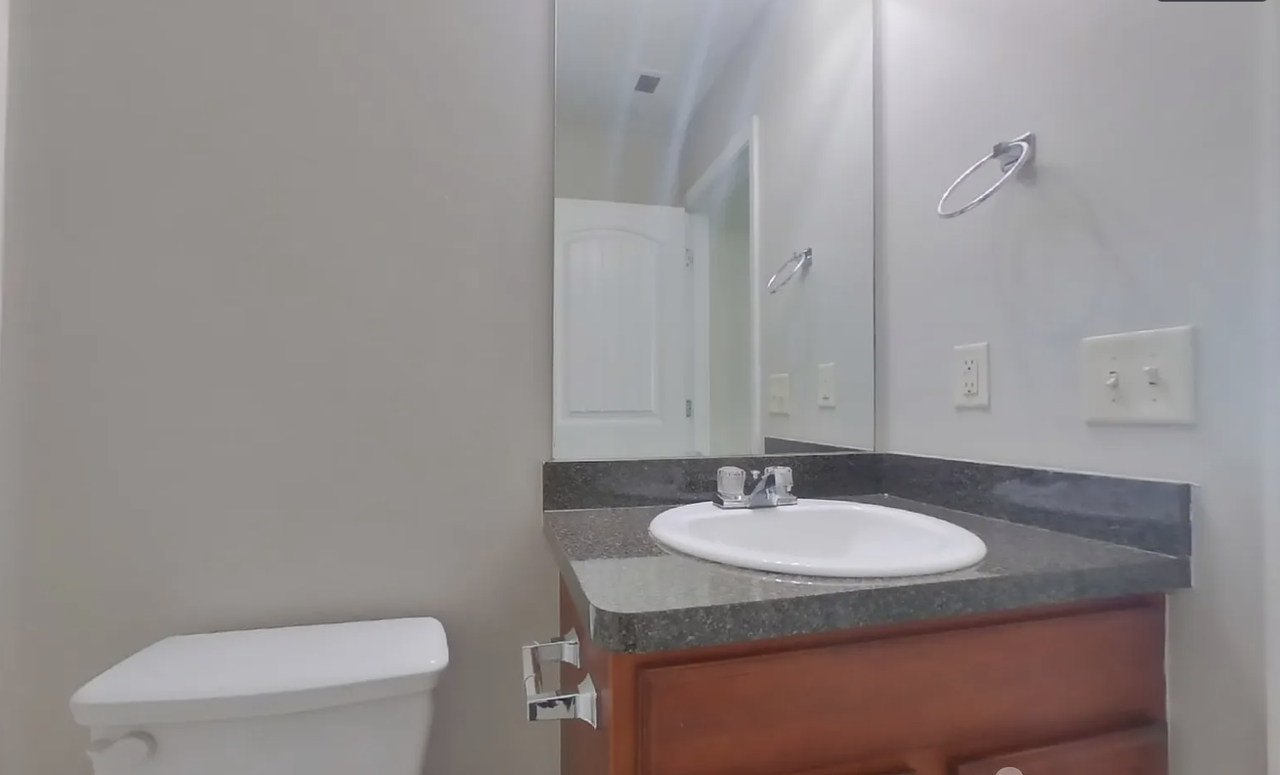 56 Wyndham Ct Se - Photo 4 of 11
