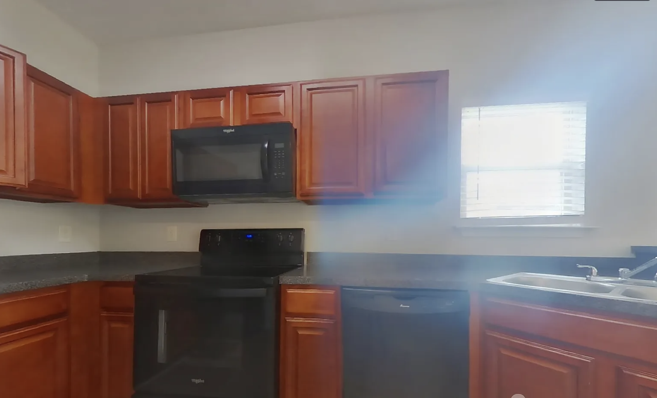 56 Wyndham Ct Se - Photo 6 of 11