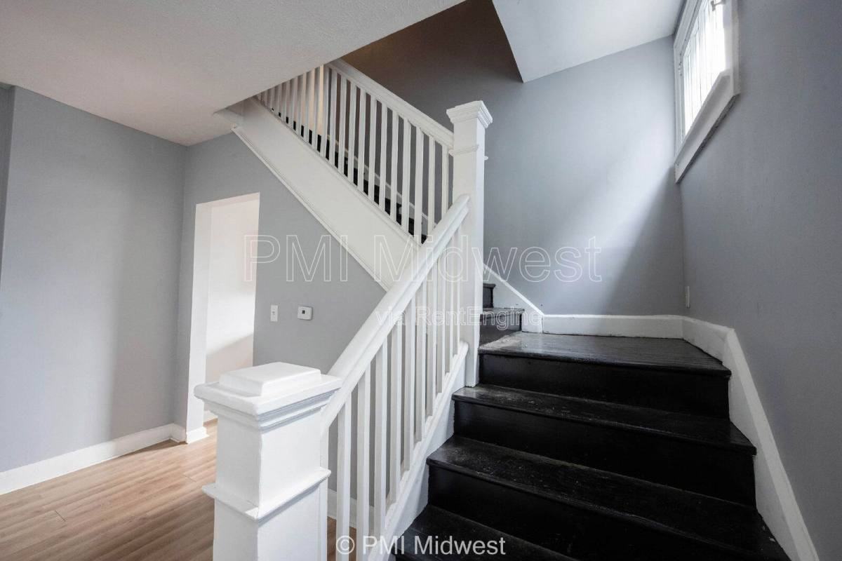 3413 N Capitol Ave - Photo 3 of 5